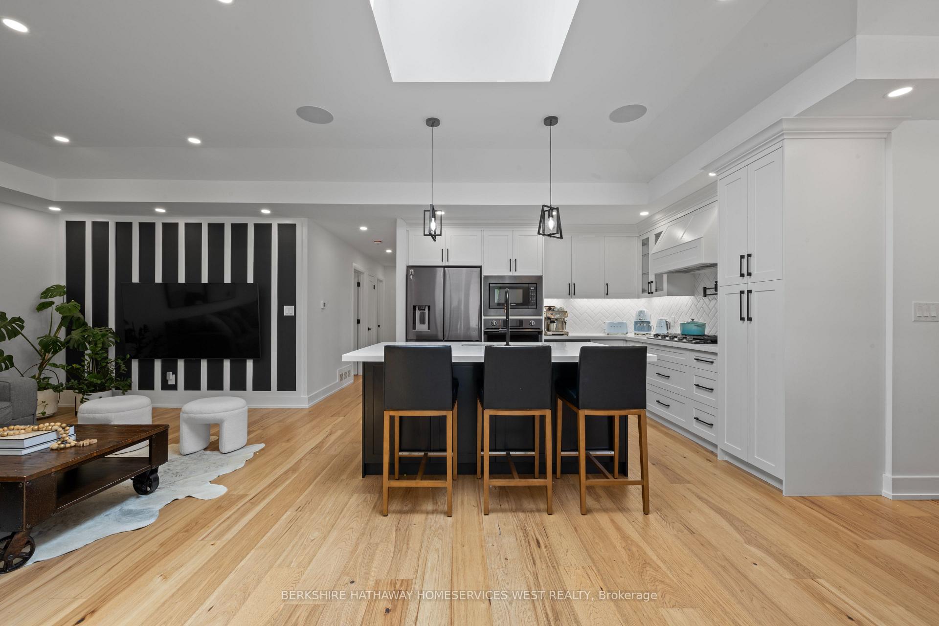 9 Farley Cres, Toronto, ON M9R2A5 | 3 Bedroom 4 Bathroom Detached House | Image 5