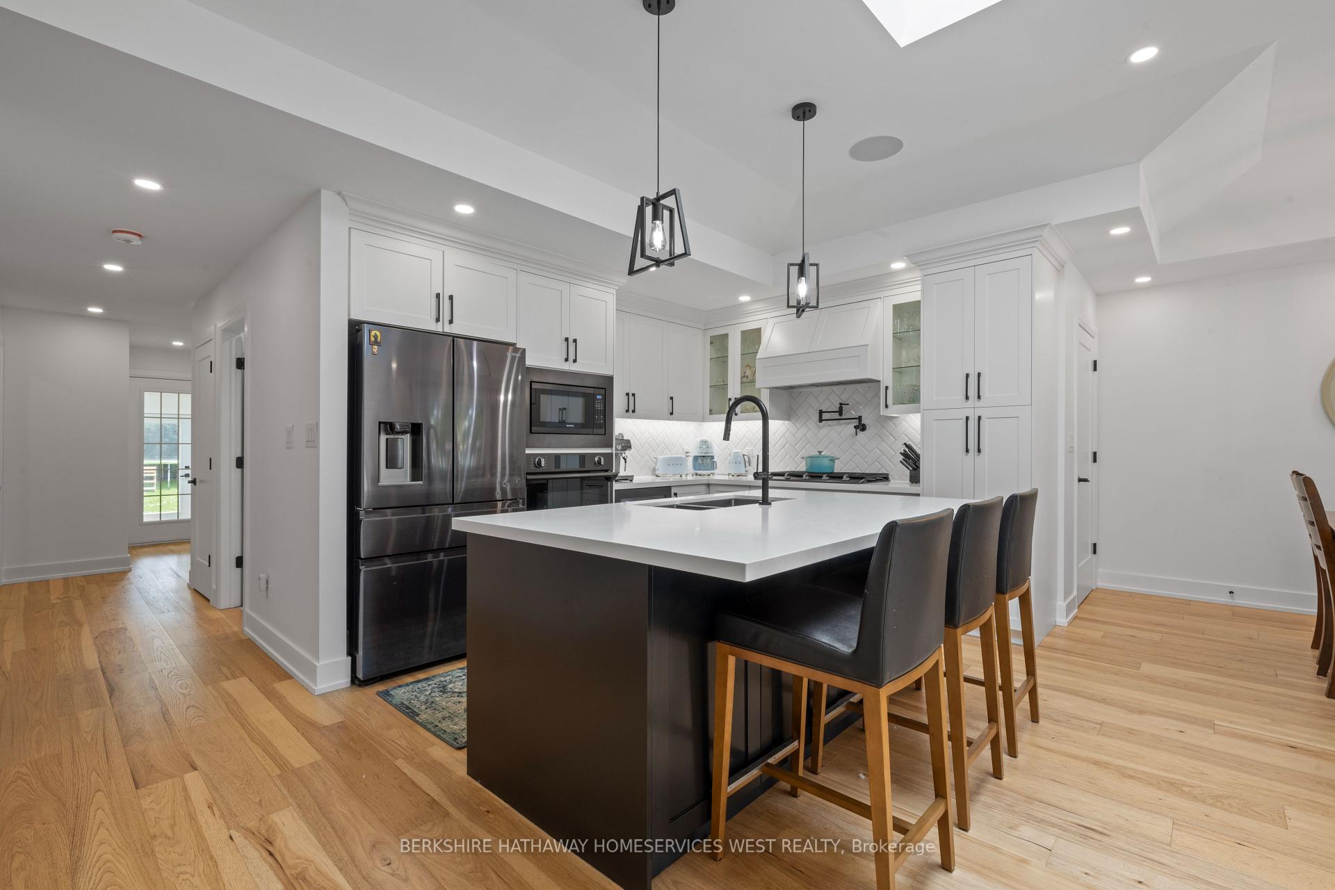 9 Farley Cres, Toronto, ON M9R2A5 | 3 Bedroom 4 Bathroom Detached House | Image 6