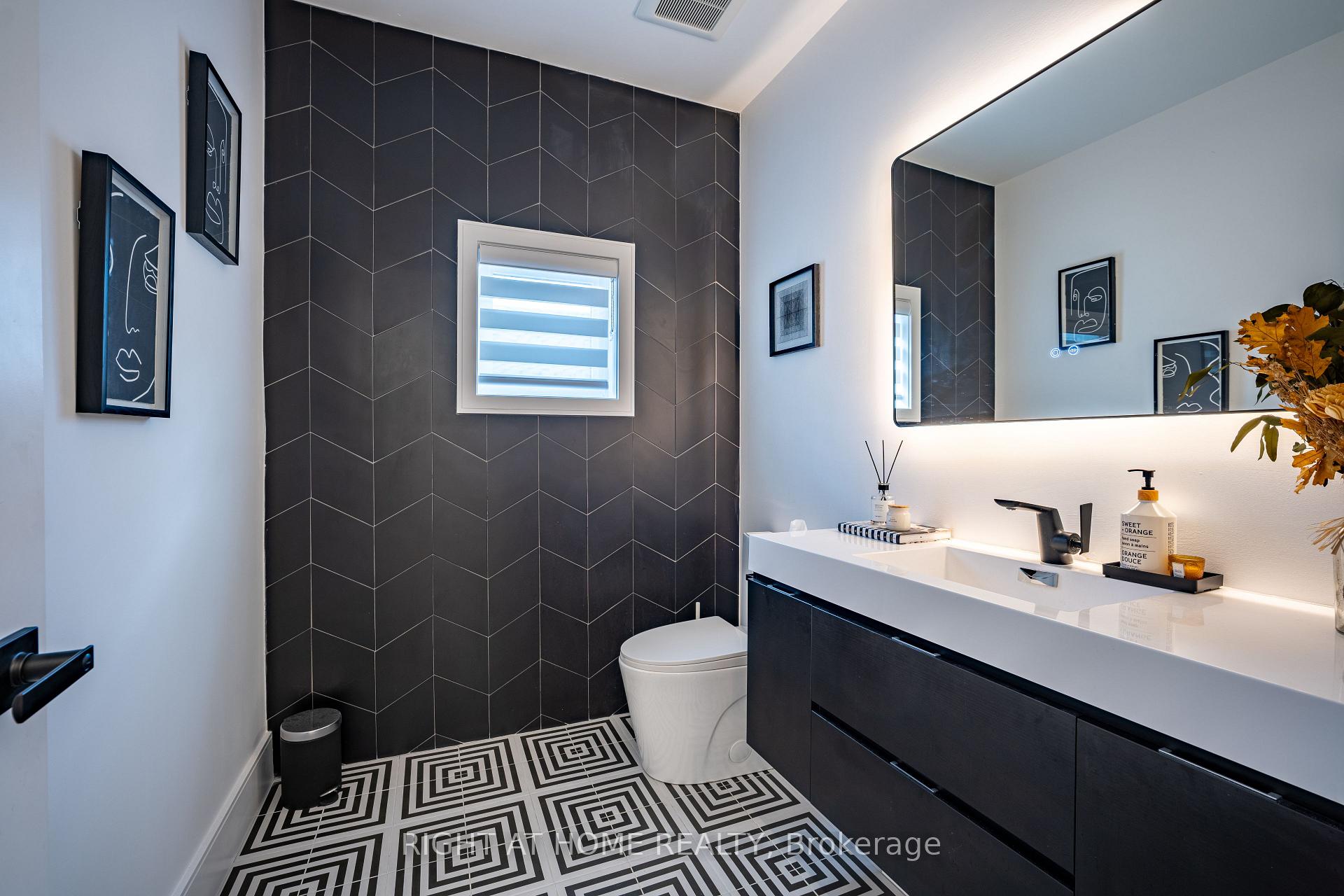 23 Chartwell Rd, Toronto, ON M8Z4E9 | 4 Bedroom 6 Bathroom Detached House | Image 5