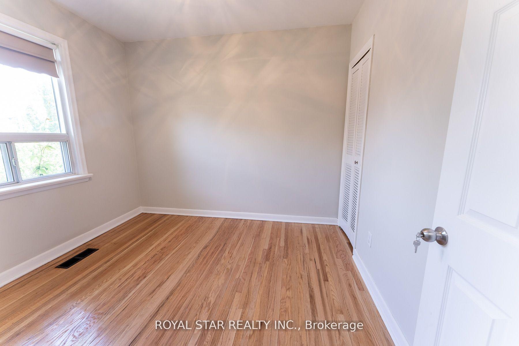 179 Wellesworth Dr, Toronto, ON M9C4S3 | 3 Bedroom 2 Bathroom Detached House | Image 16