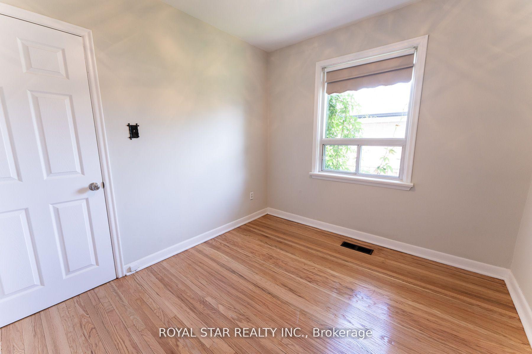 179 Wellesworth Dr, Toronto, ON M9C4S3 | 3 Bedroom 2 Bathroom Detached House | Image 17