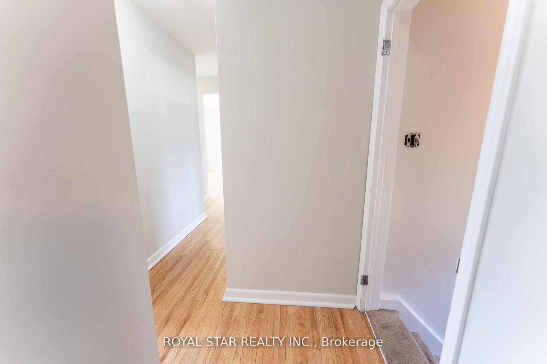 179 Wellesworth Dr, Toronto, ON M9C4S3 | 3 Bedroom 2 Bathroom Detached House | Image 21