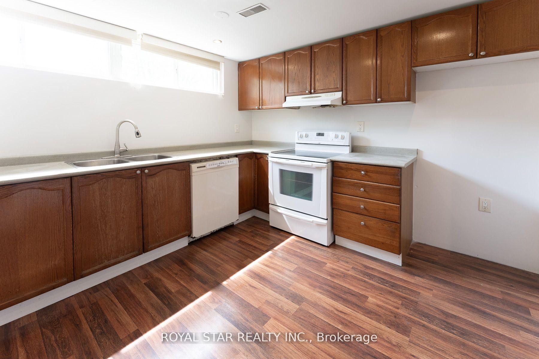 179 Wellesworth Dr, Toronto, ON M9C4S3 | 3 Bedroom 2 Bathroom Detached House | Image 29