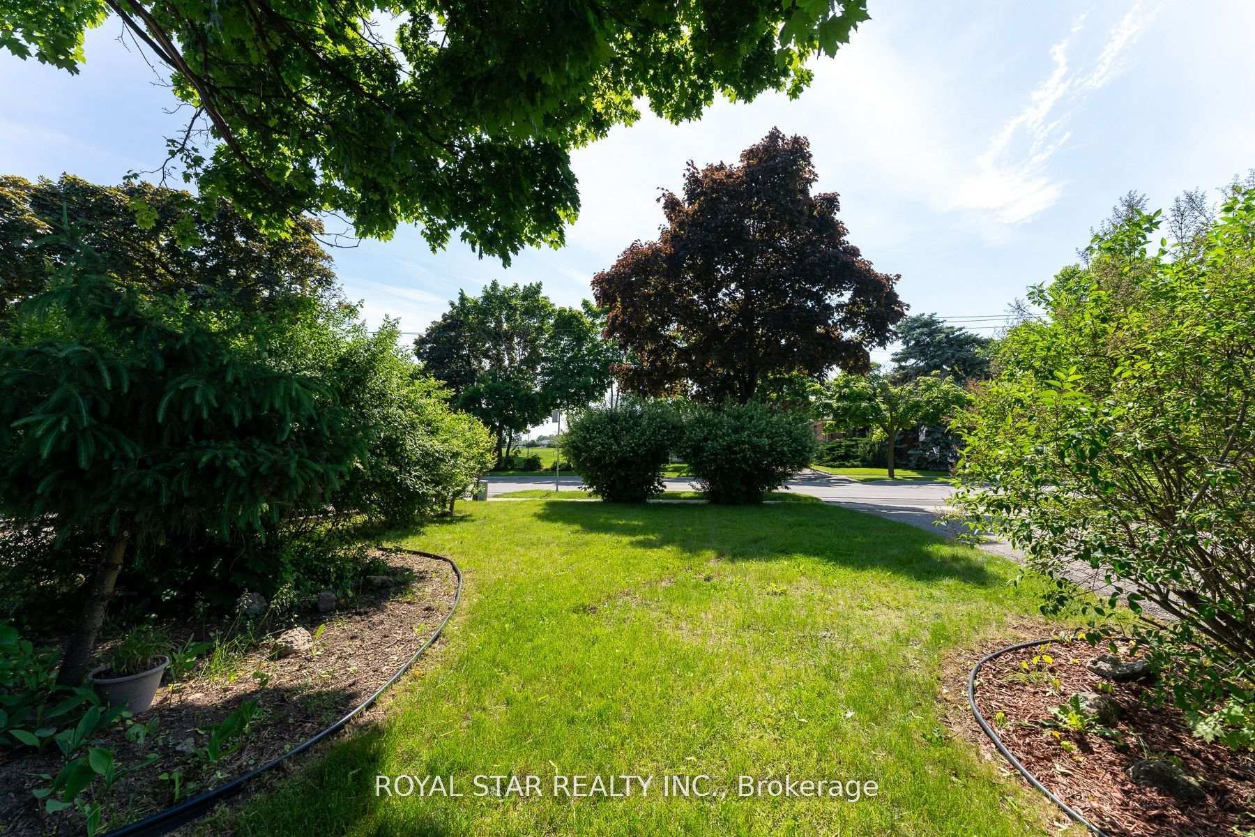 179 Wellesworth Dr, Toronto, ON M9C4S3 | 3 Bedroom 2 Bathroom Detached House | Image 40