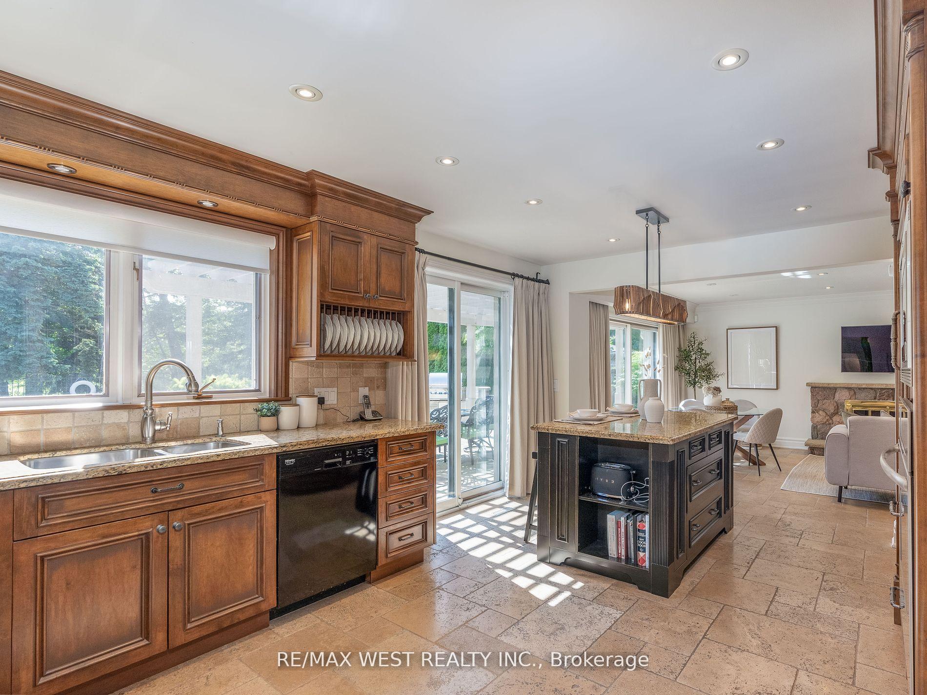 57 Edenvale Cres, Toronto, ON M9A4A5 | 4 Bedroom 5 Bathroom Detached House | Image 11