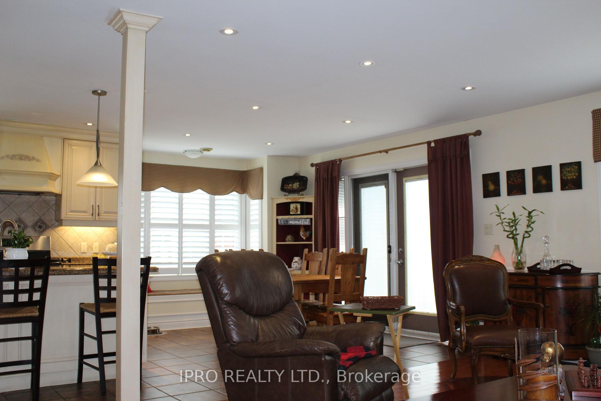 76 Stavely Cres, Toronto, ON M9W2C8 | 3 Bedroom 3 Bathroom Detached House | Image 14