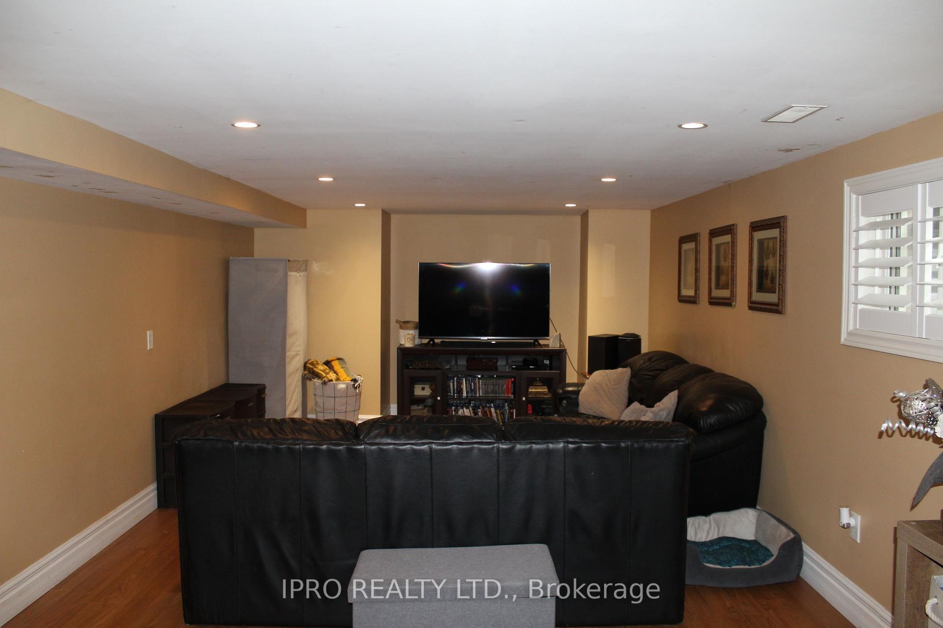 76 Stavely Cres, Toronto, ON M9W2C8 | 3 Bedroom 3 Bathroom Detached House | Image 28