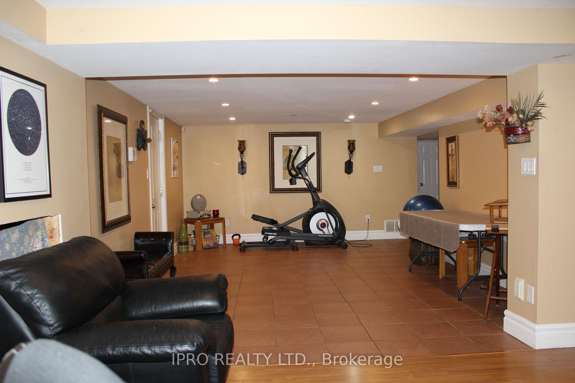 76 Stavely Cres, Toronto, ON M9W2C8 | 3 Bedroom 3 Bathroom Detached House | Image 29