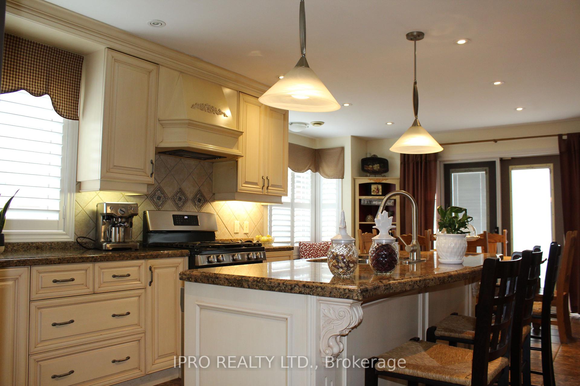 76 Stavely Cres, Toronto, ON M9W2C8 | 3 Bedroom 3 Bathroom Detached House | Image 7