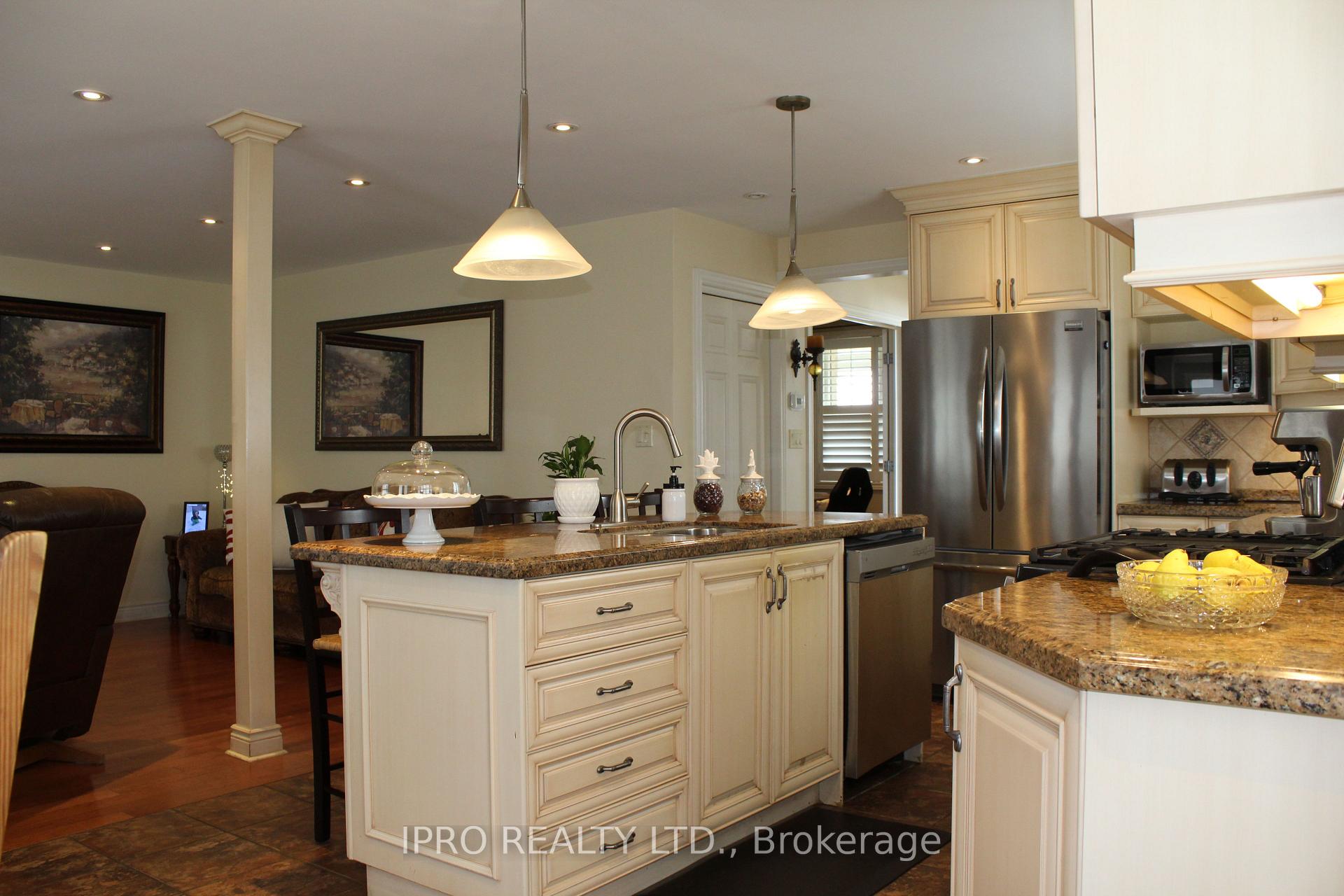 76 Stavely Cres, Toronto, ON M9W2C8 | 3 Bedroom 3 Bathroom Detached House | Image 9