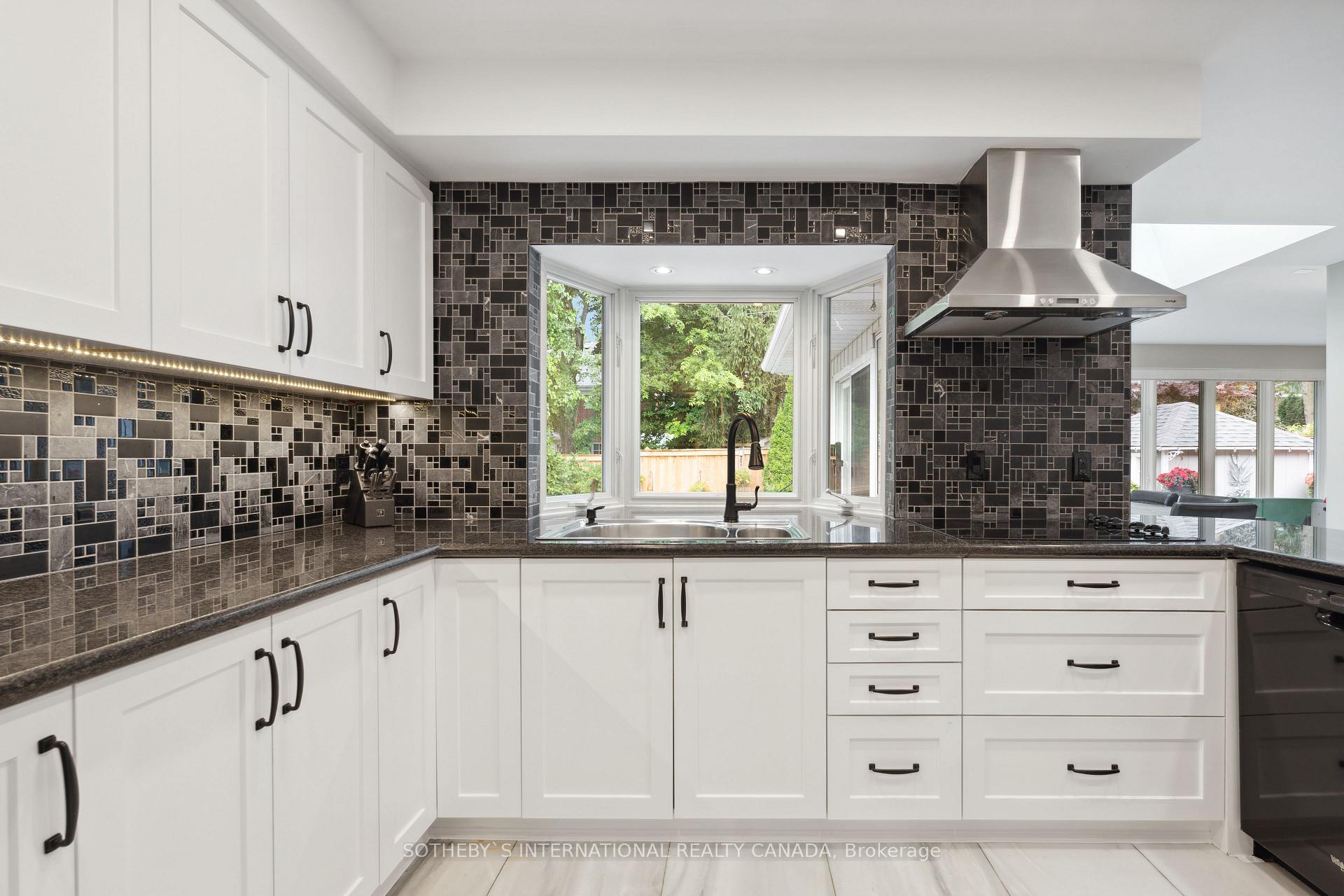 8 Courtsfield Cres, Toronto, ON M9A4S9 | 4 Bedroom 4 Bathroom Detached House | Image 10