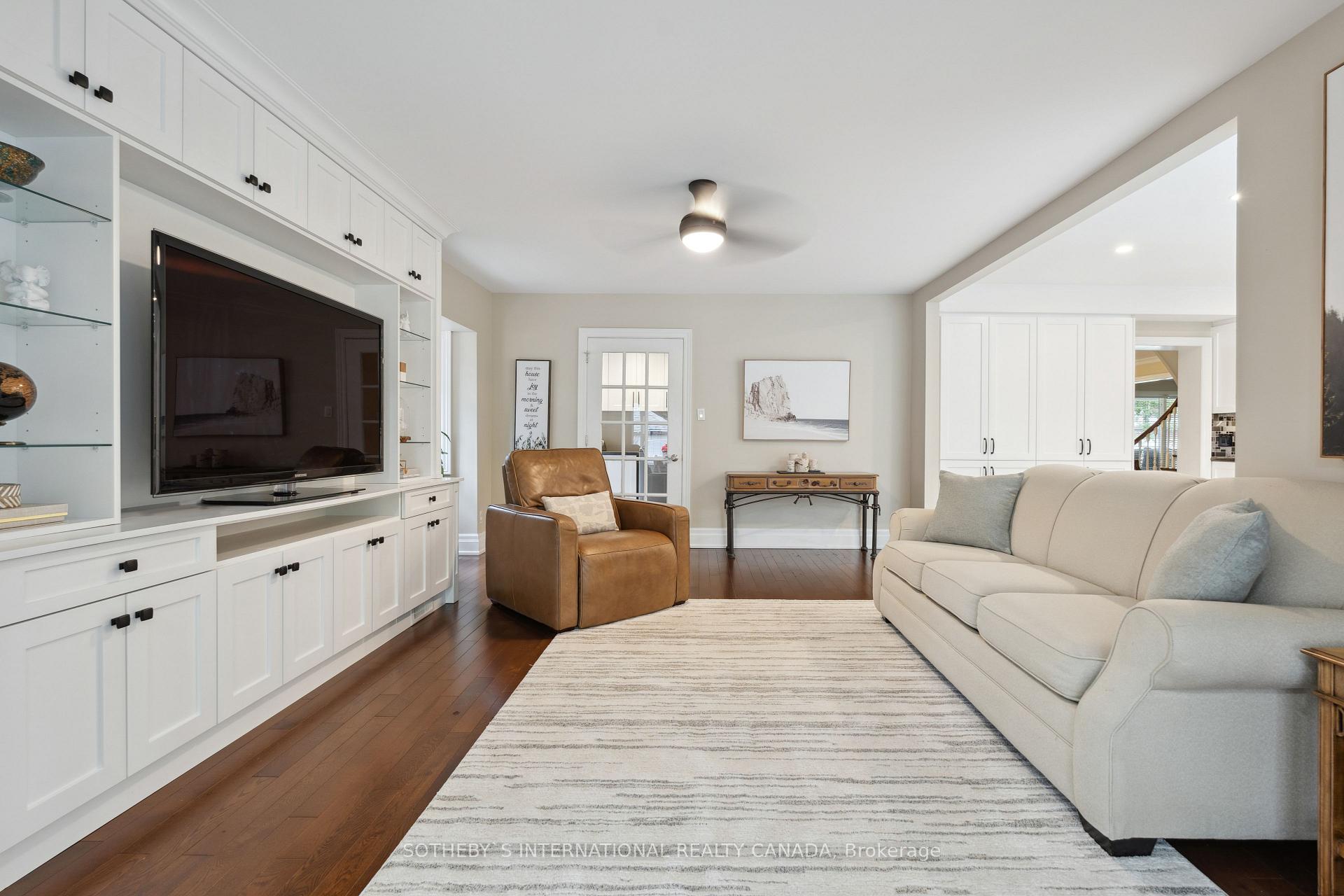 8 Courtsfield Cres, Toronto, ON M9A4S9 | 4 Bedroom 4 Bathroom Detached House | Image 12