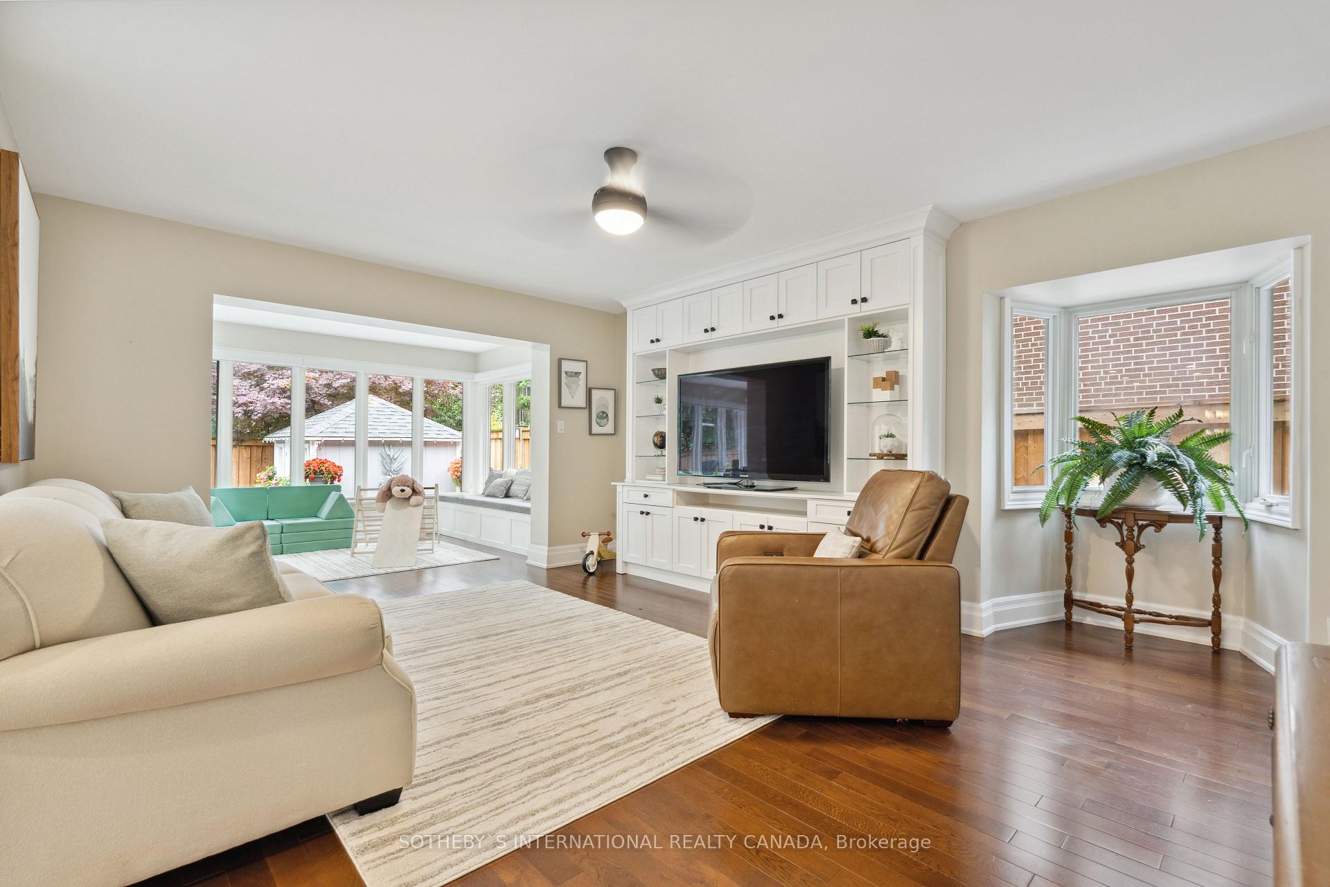 8 Courtsfield Cres, Toronto, ON M9A4S9 | 4 Bedroom 4 Bathroom Detached House | Image 13