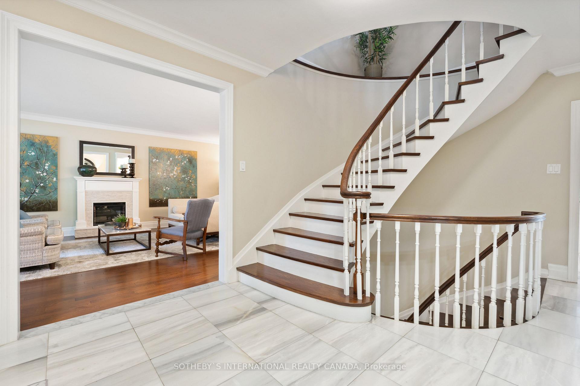 8 Courtsfield Cres, Toronto, ON M9A4S9 | 4 Bedroom 4 Bathroom Detached House | Image 15