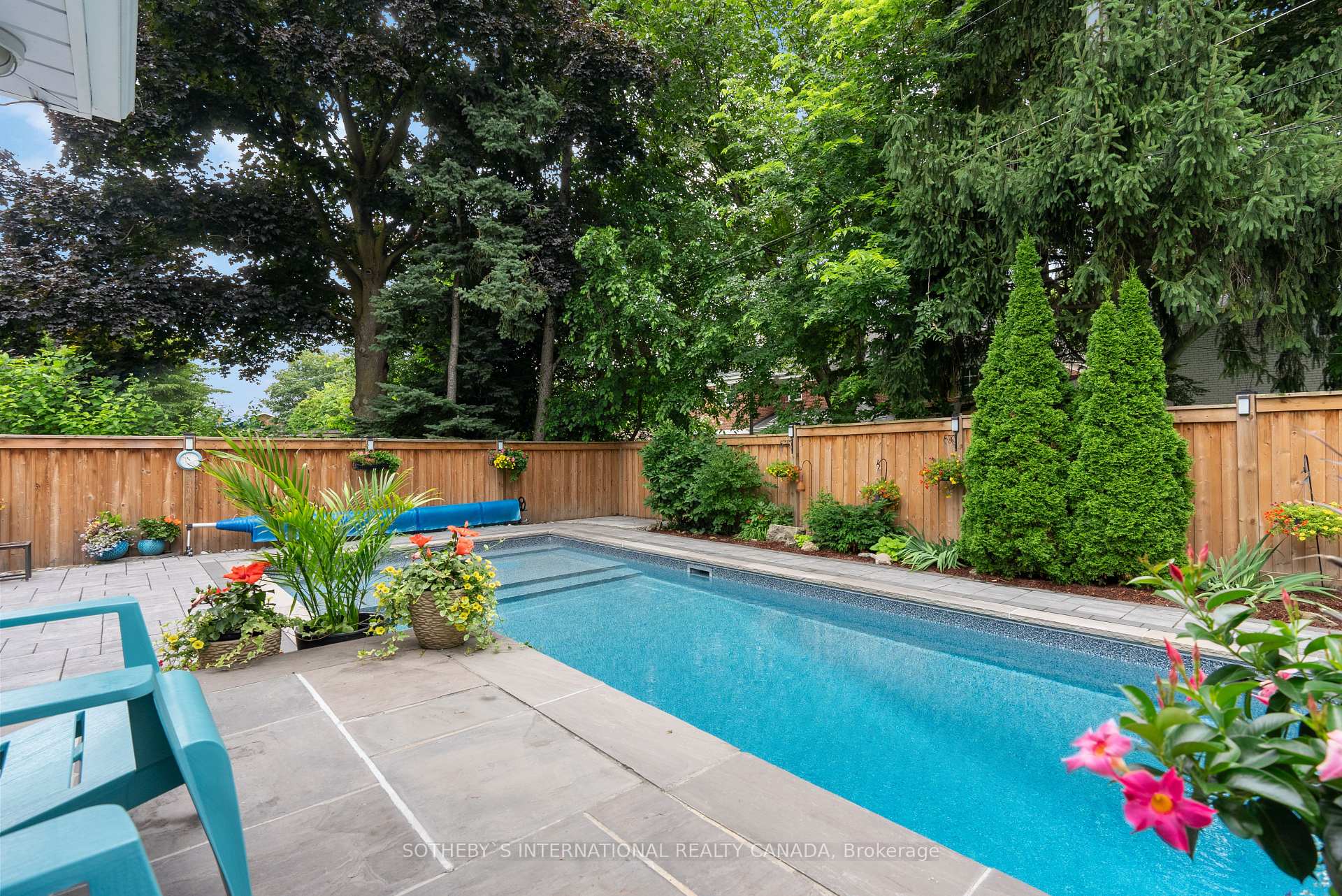 8 Courtsfield Cres, Toronto, ON M9A4S9 | 4 Bedroom 4 Bathroom Detached House | Image 36