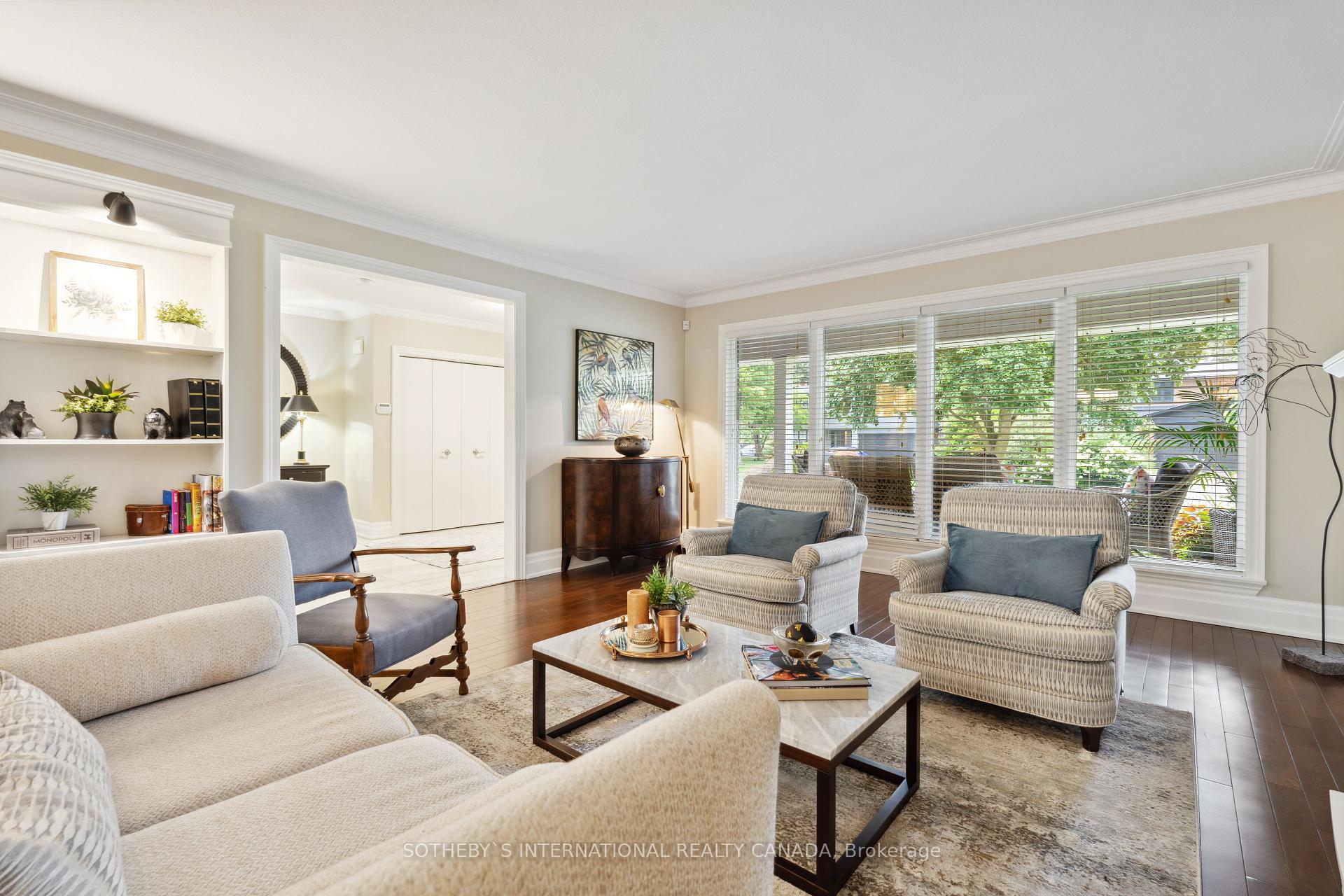 8 Courtsfield Cres, Toronto, ON M9A4S9 | 4 Bedroom 4 Bathroom Detached House | Image 5