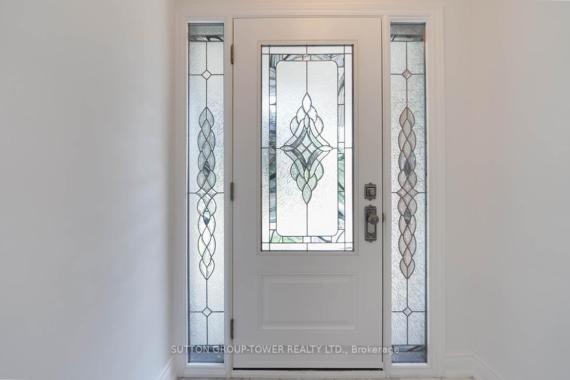 225 Park Lawn Rd, Toronto, ON M8Y3J3 | 3 Bedroom 2 Bathroom Detached House | Image 11