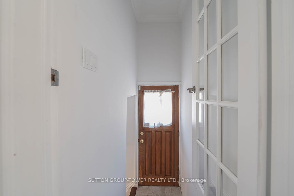 225 Park Lawn Rd, Toronto, ON M8Y3J3 | 3 Bedroom 2 Bathroom Detached House | Image 15