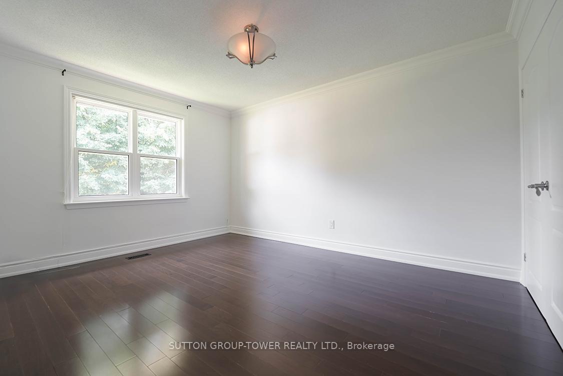 225 Park Lawn Rd, Toronto, ON M8Y3J3 | 3 Bedroom 2 Bathroom Detached House | Image 19