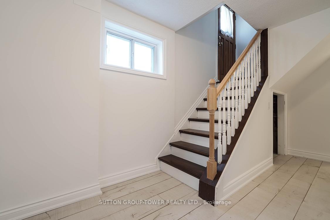 225 Park Lawn Rd, Toronto, ON M8Y3J3 | 3 Bedroom 2 Bathroom Detached House | Image 29