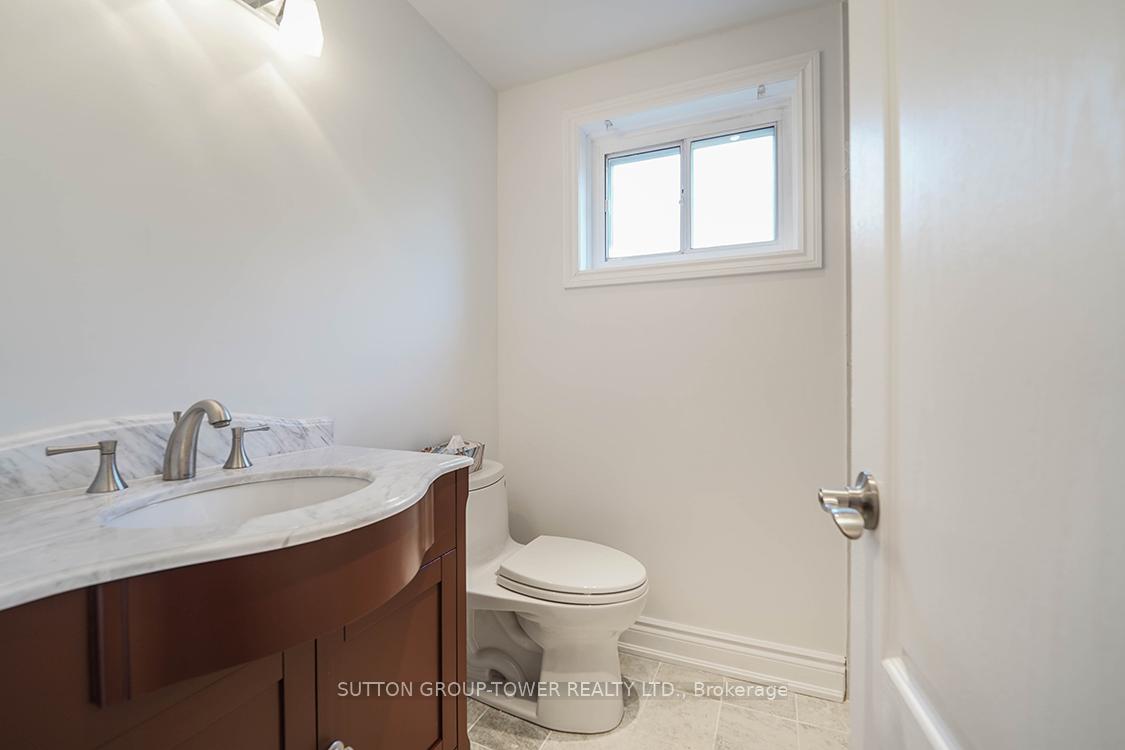 225 Park Lawn Rd, Toronto, ON M8Y3J3 | 3 Bedroom 2 Bathroom Detached House | Image 31