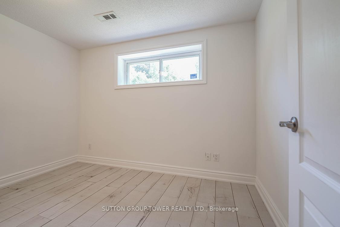 225 Park Lawn Rd, Toronto, ON M8Y3J3 | 3 Bedroom 2 Bathroom Detached House | Image 35