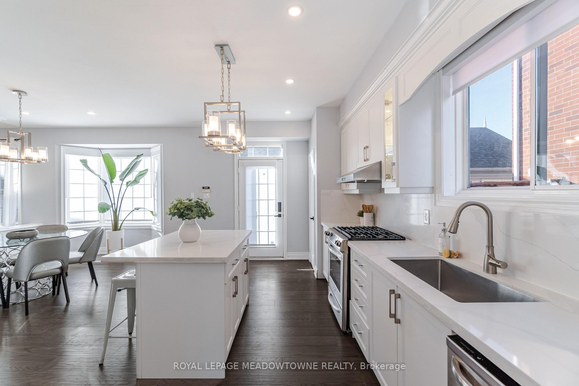 7129 Gillespie Lane, Mississauga, ON L5W1E8 | 4 Bedroom 4 Bathroom Detached House | Image 13