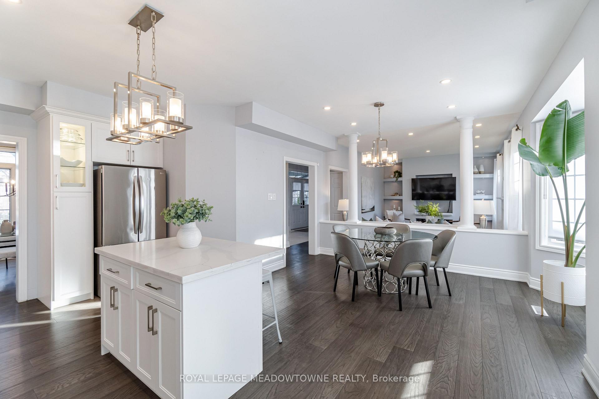 7129 Gillespie Lane, Mississauga, ON L5W1E8 | 4 Bedroom 4 Bathroom Detached House | Image 15