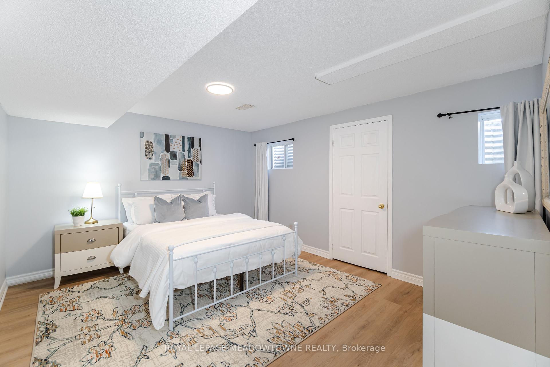 7129 Gillespie Lane, Mississauga, ON L5W1E8 | 4 Bedroom 4 Bathroom Detached House | Image 37