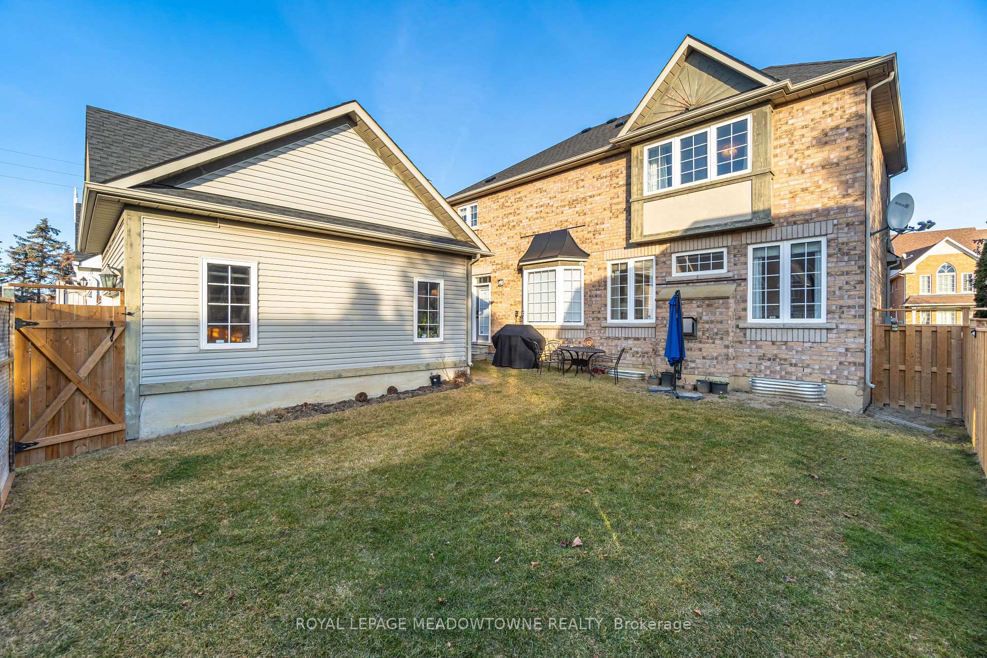 7129 Gillespie Lane, Mississauga, ON L5W1E8 | 4 Bedroom 4 Bathroom Detached House | Image 40