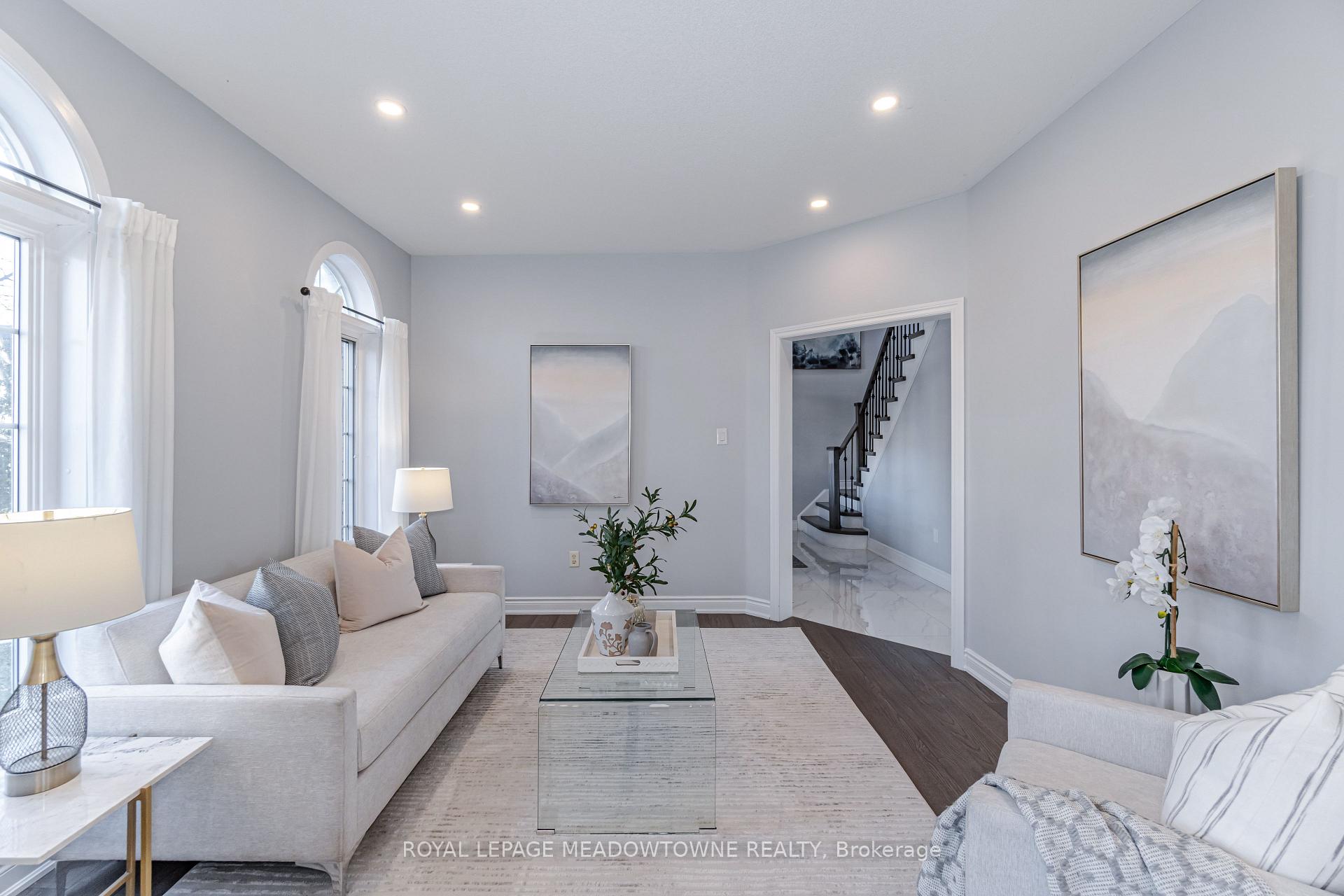 7129 Gillespie Lane, Mississauga, ON L5W1E8 | 4 Bedroom 4 Bathroom Detached House | Image 5