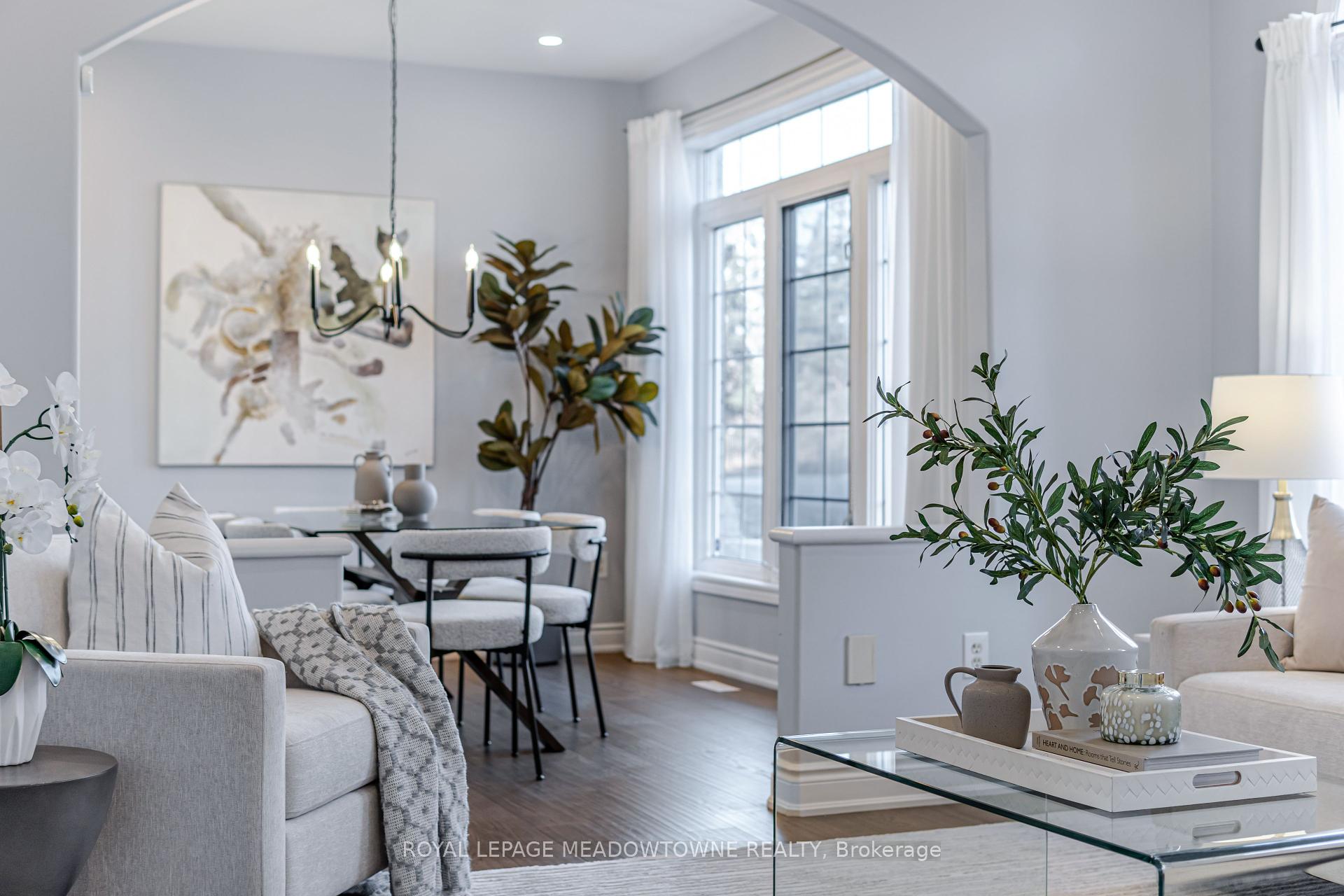 7129 Gillespie Lane, Mississauga, ON L5W1E8 | 4 Bedroom 4 Bathroom Detached House | Image 7