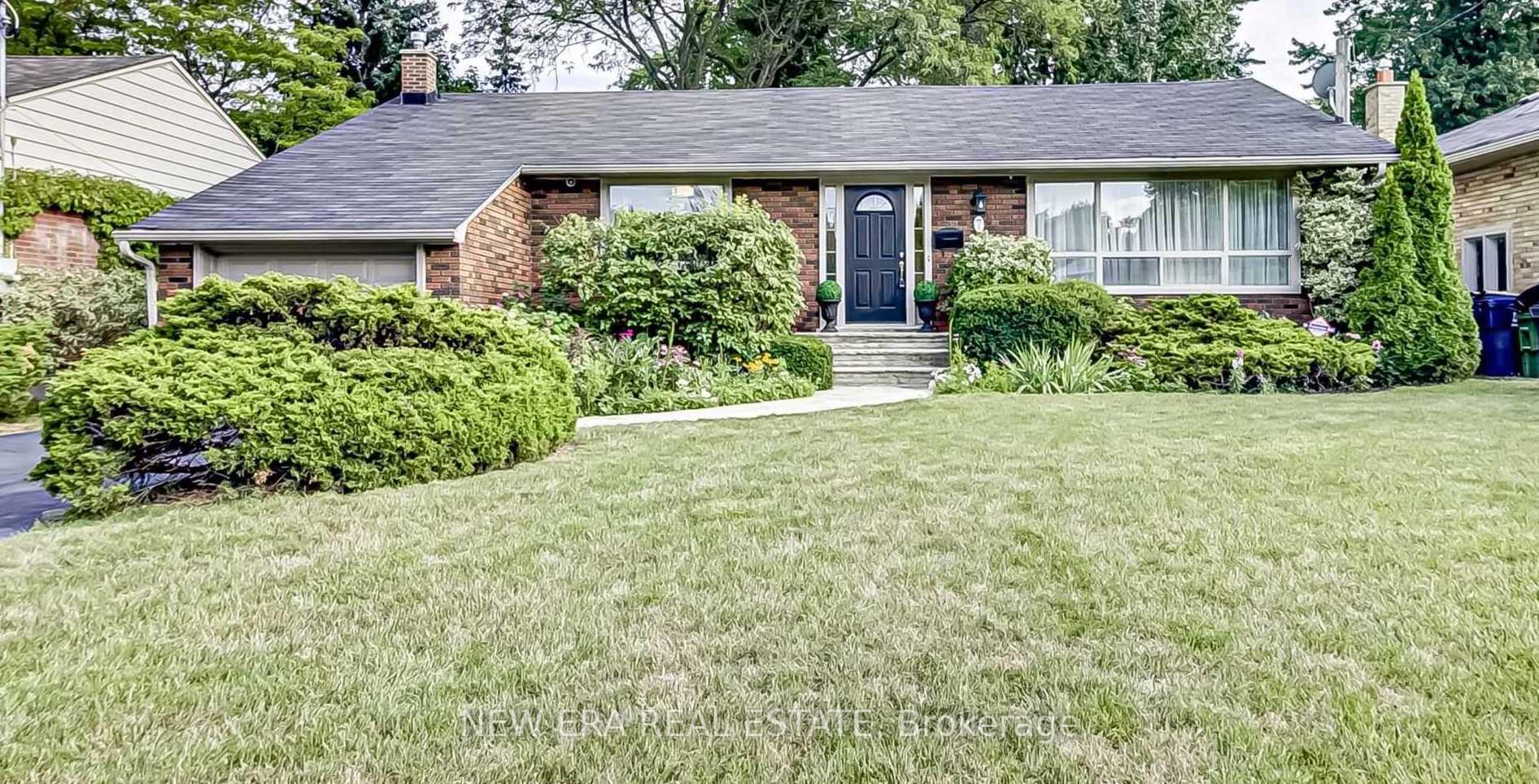7 Greening Cres, Toronto, ON M9A1N9 | 3 Bedroom 2 Bathroom Detached House | Image 1