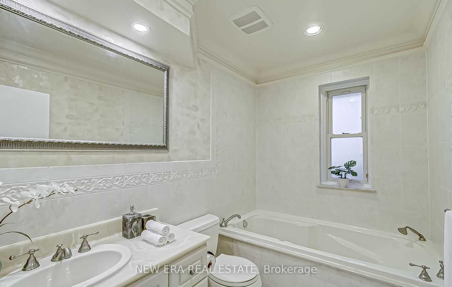 7 Greening Cres, Toronto, ON M9A1N9 | 3 Bedroom 2 Bathroom Detached House | Image 12