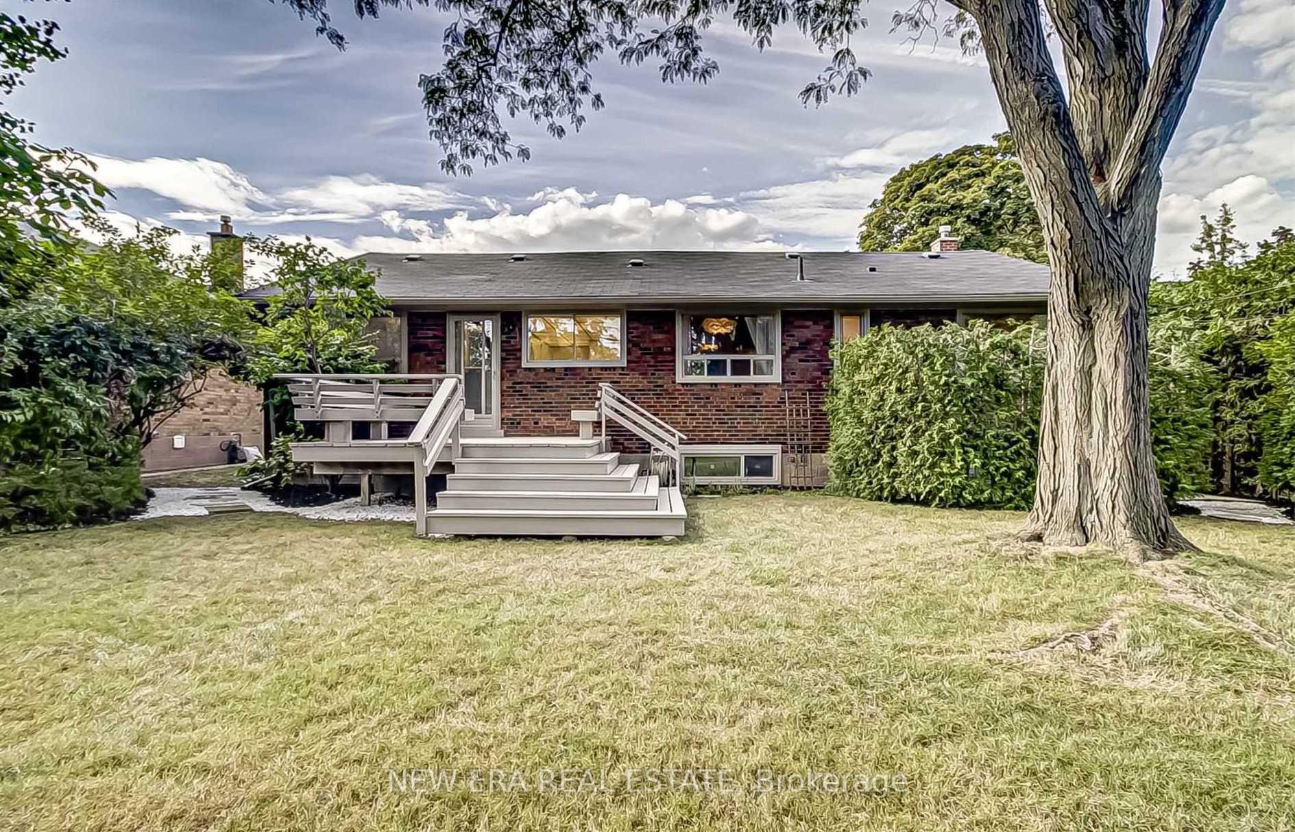 7 Greening Cres, Toronto, ON M9A1N9 | 3 Bedroom 2 Bathroom Detached House | Image 21