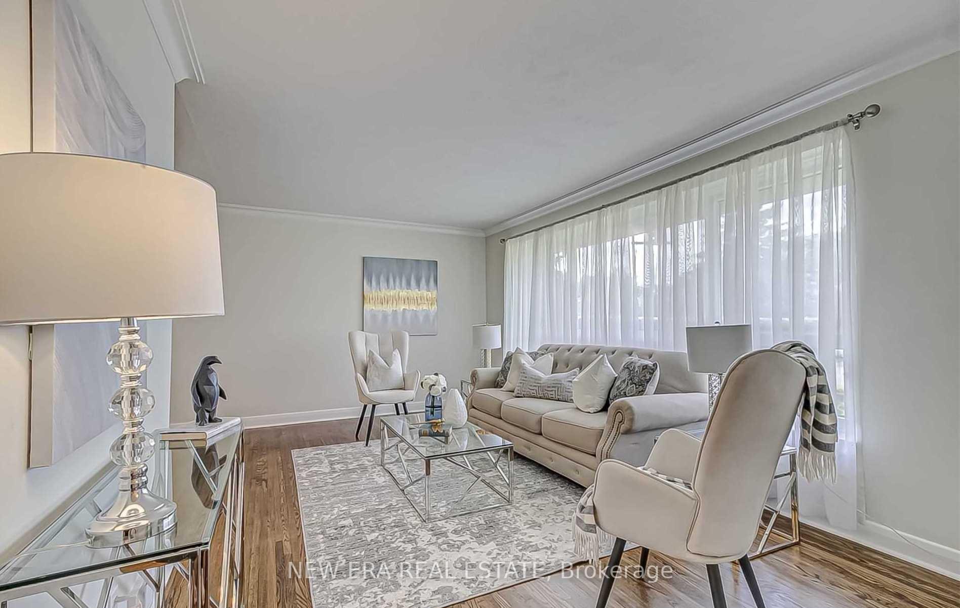 7 Greening Cres, Toronto, ON M9A1N9 | 3 Bedroom 2 Bathroom Detached House | Image 3