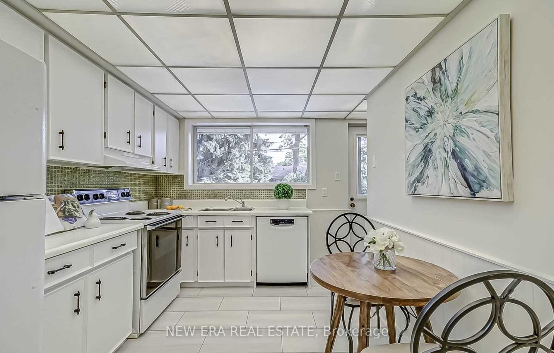 7 Greening Cres, Toronto, ON M9A1N9 | 3 Bedroom 2 Bathroom Detached House | Image 6