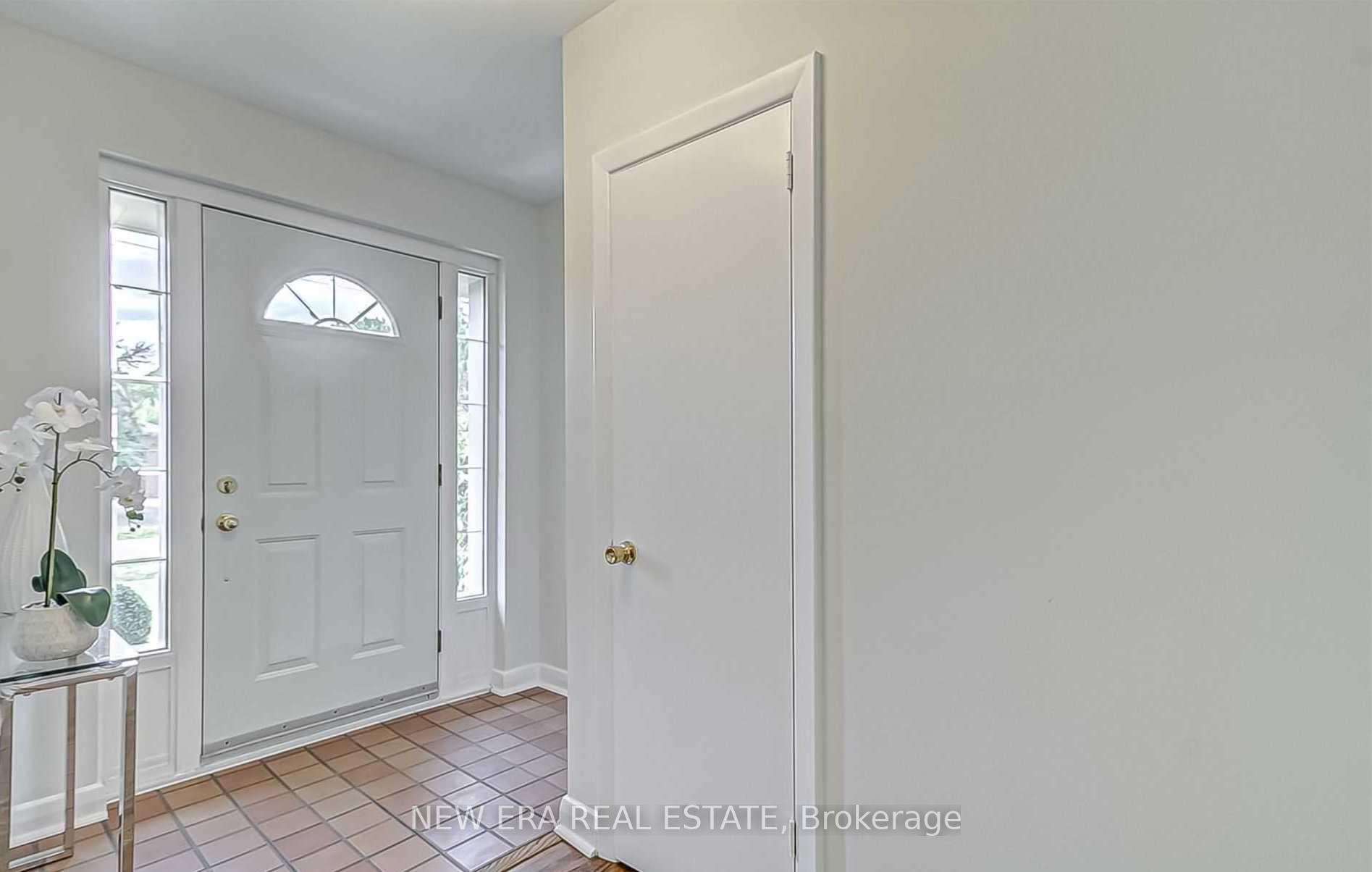 7 Greening Cres, Toronto, ON M9A1N9 | 3 Bedroom 2 Bathroom Detached House | Image 9