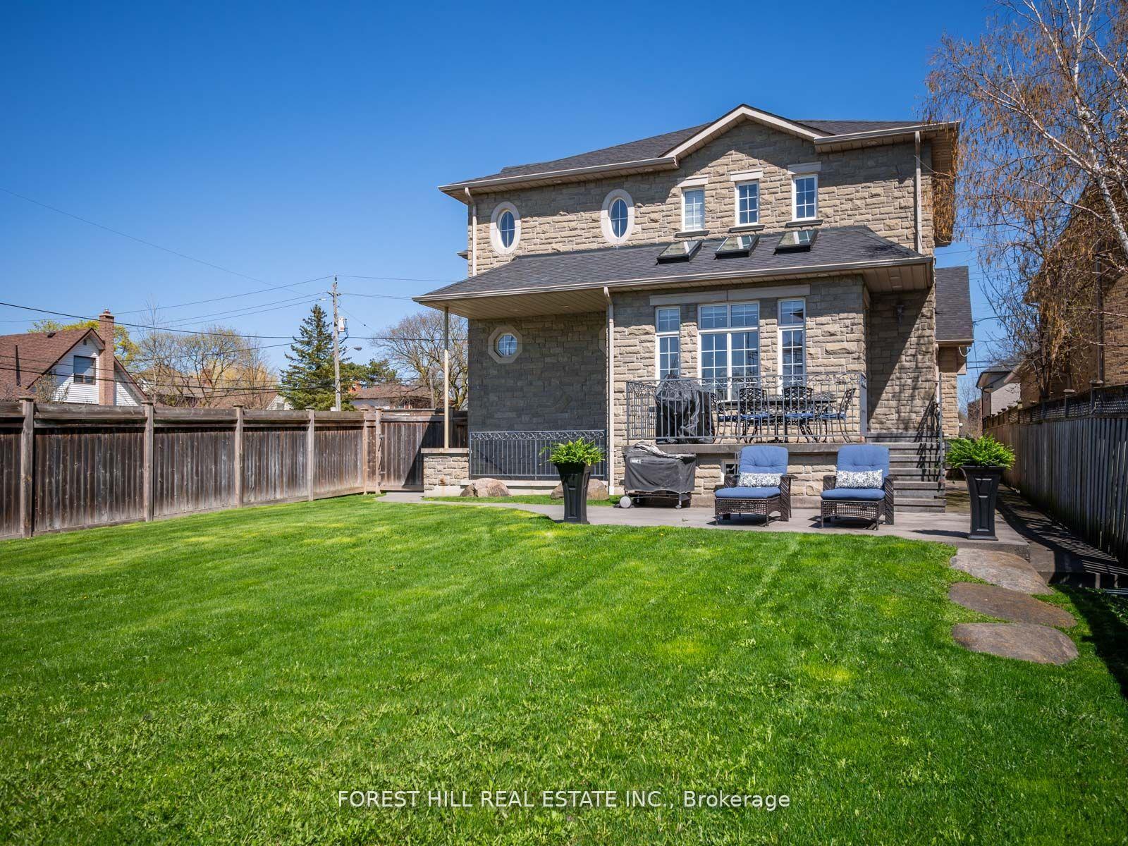 18 Highland Hill, Toronto, ON M6A2P8 | 4 Bedroom 5 Bathroom Detached House | Image 35