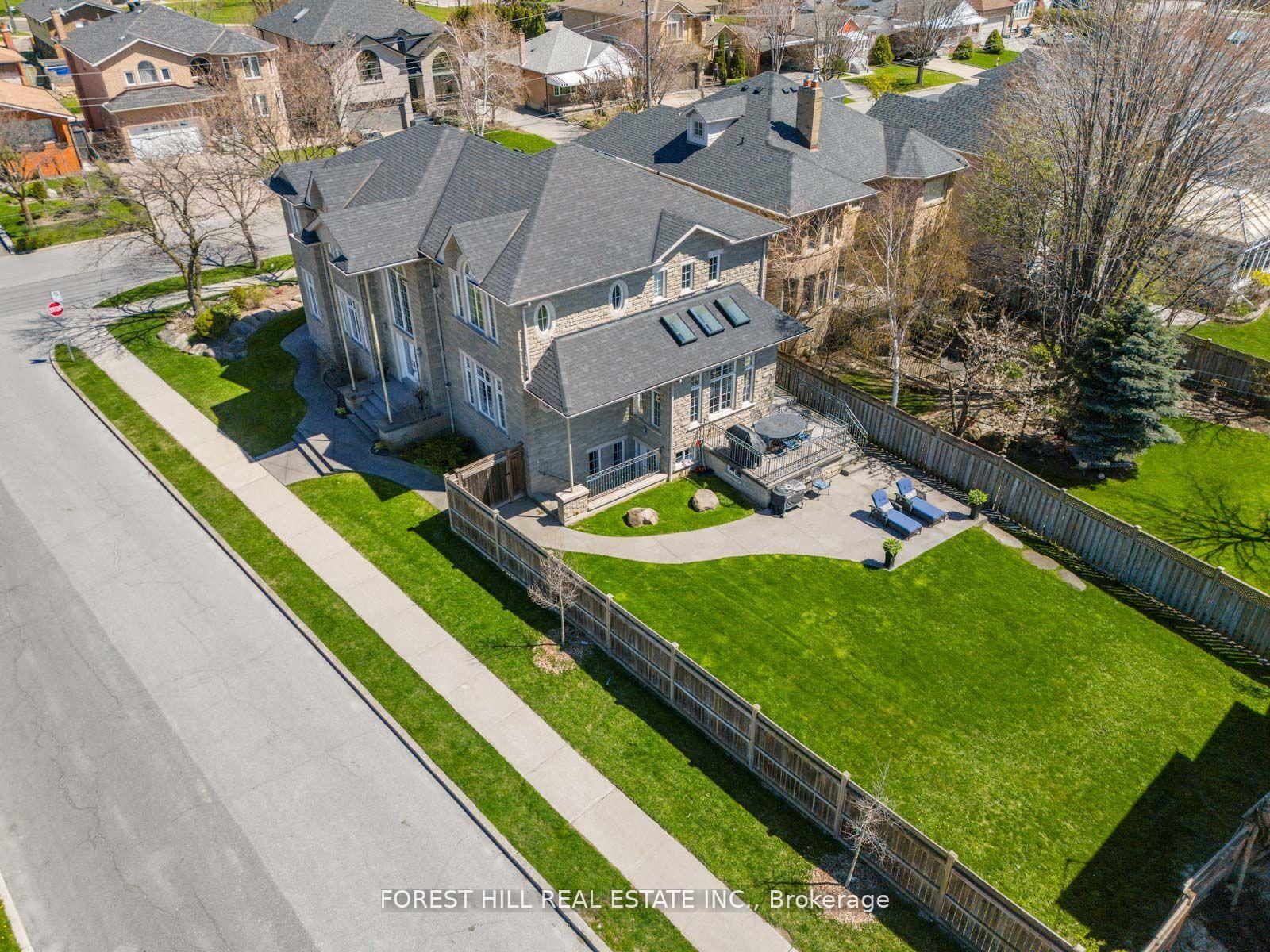 18 Highland Hill, Toronto, ON M6A2P8 | 4 Bedroom 5 Bathroom Detached House | Image 39
