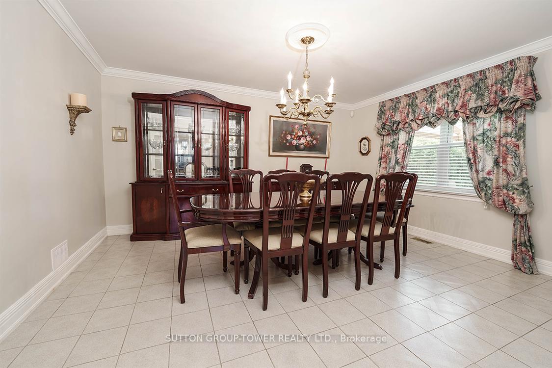 372 Glen Park Ave, Toronto, ON M6B2E5 | 4 Bedroom 3 Bathroom Detached House | Image 10