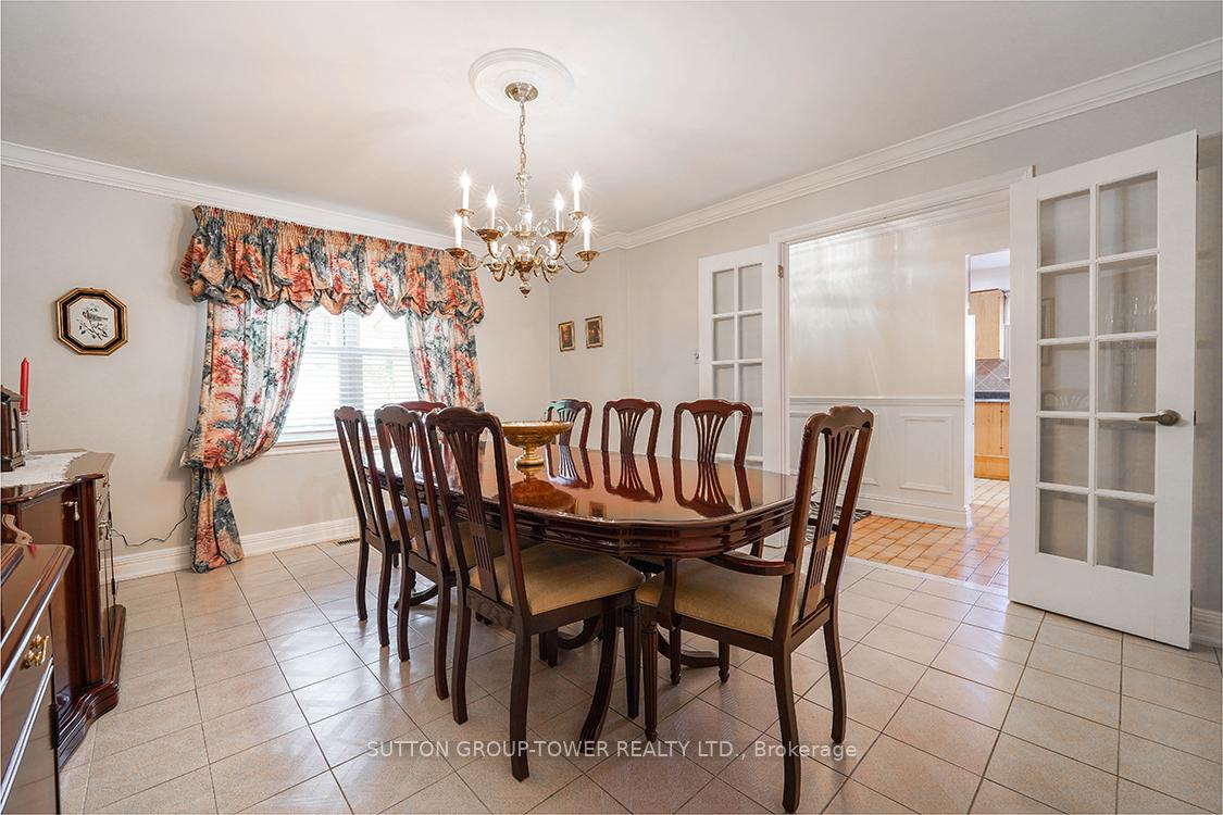 372 Glen Park Ave, Toronto, ON M6B2E5 | 4 Bedroom 3 Bathroom Detached House | Image 11