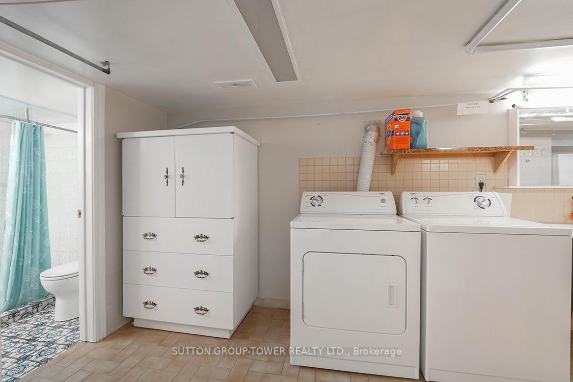 372 Glen Park Ave, Toronto, ON M6B2E5 | 4 Bedroom 3 Bathroom Detached House | Image 32