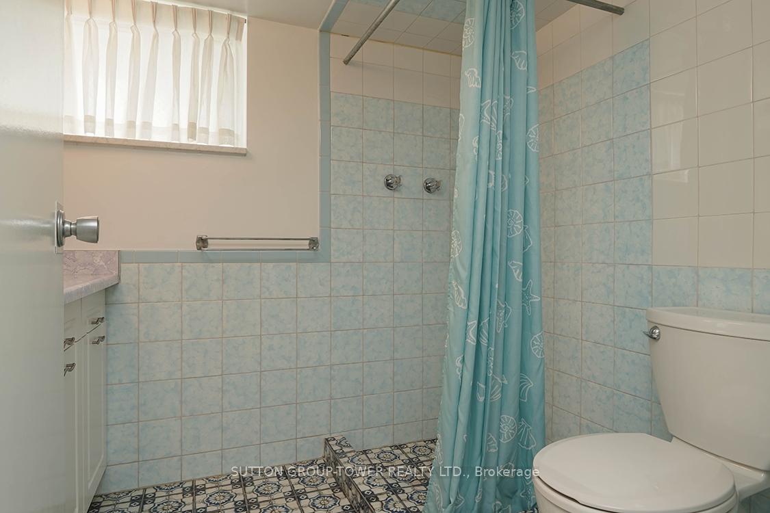 372 Glen Park Ave, Toronto, ON M6B2E5 | 4 Bedroom 3 Bathroom Detached House | Image 33