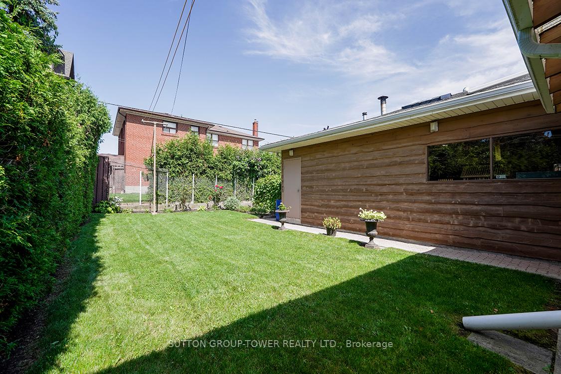 372 Glen Park Ave, Toronto, ON M6B2E5 | 4 Bedroom 3 Bathroom Detached House | Image 37