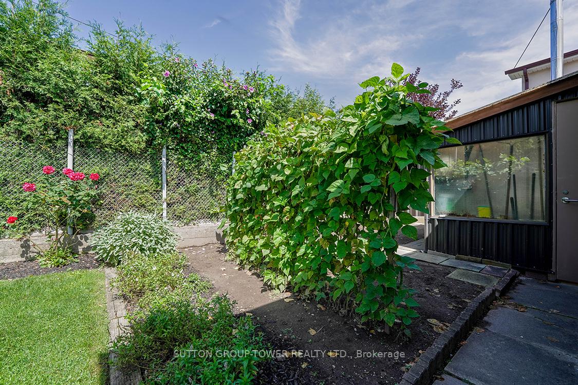 372 Glen Park Ave, Toronto, ON M6B2E5 | 4 Bedroom 3 Bathroom Detached House | Image 38