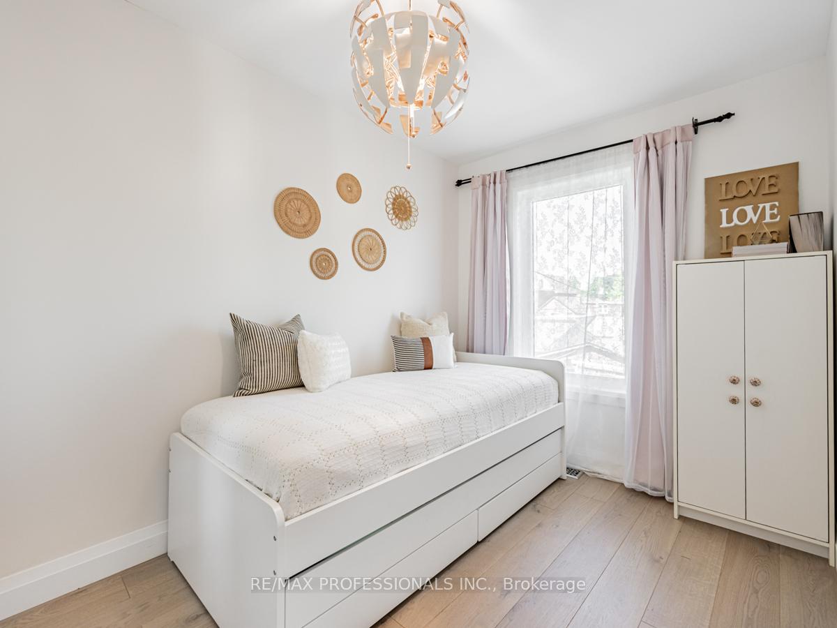 1251 Dufferin St, Toronto, ON M6H4C2 | 3 Bedroom 3 Bathroom Semi-Detached House | Image 15