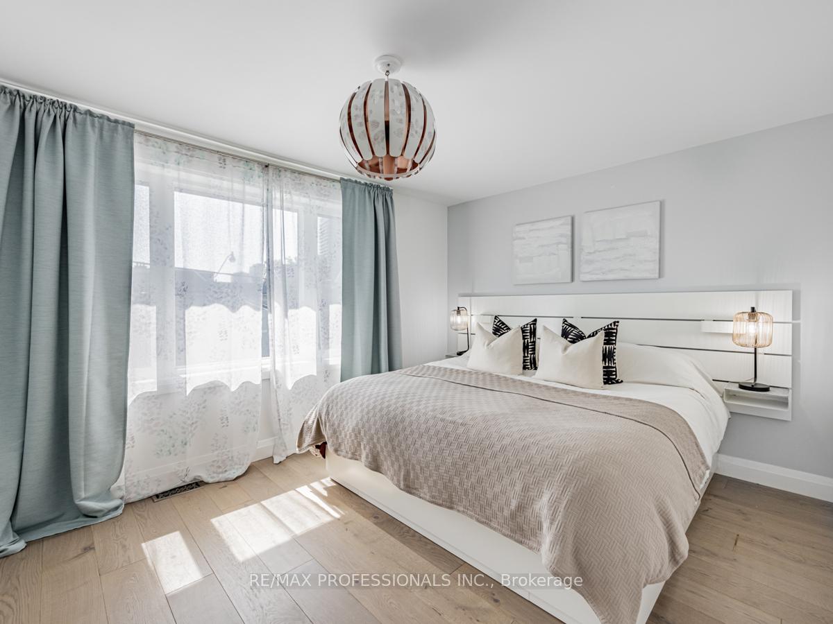 1251 Dufferin St, Toronto, ON M6H4C2 | 3 Bedroom 3 Bathroom Semi-Detached House | Image 18