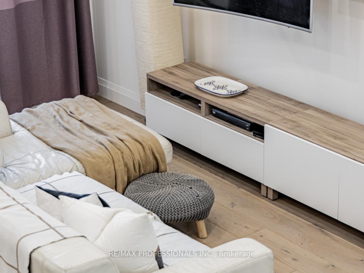 1251 Dufferin St, Toronto, ON M6H4C2 | 3 Bedroom 3 Bathroom Semi-Detached House | Image 28