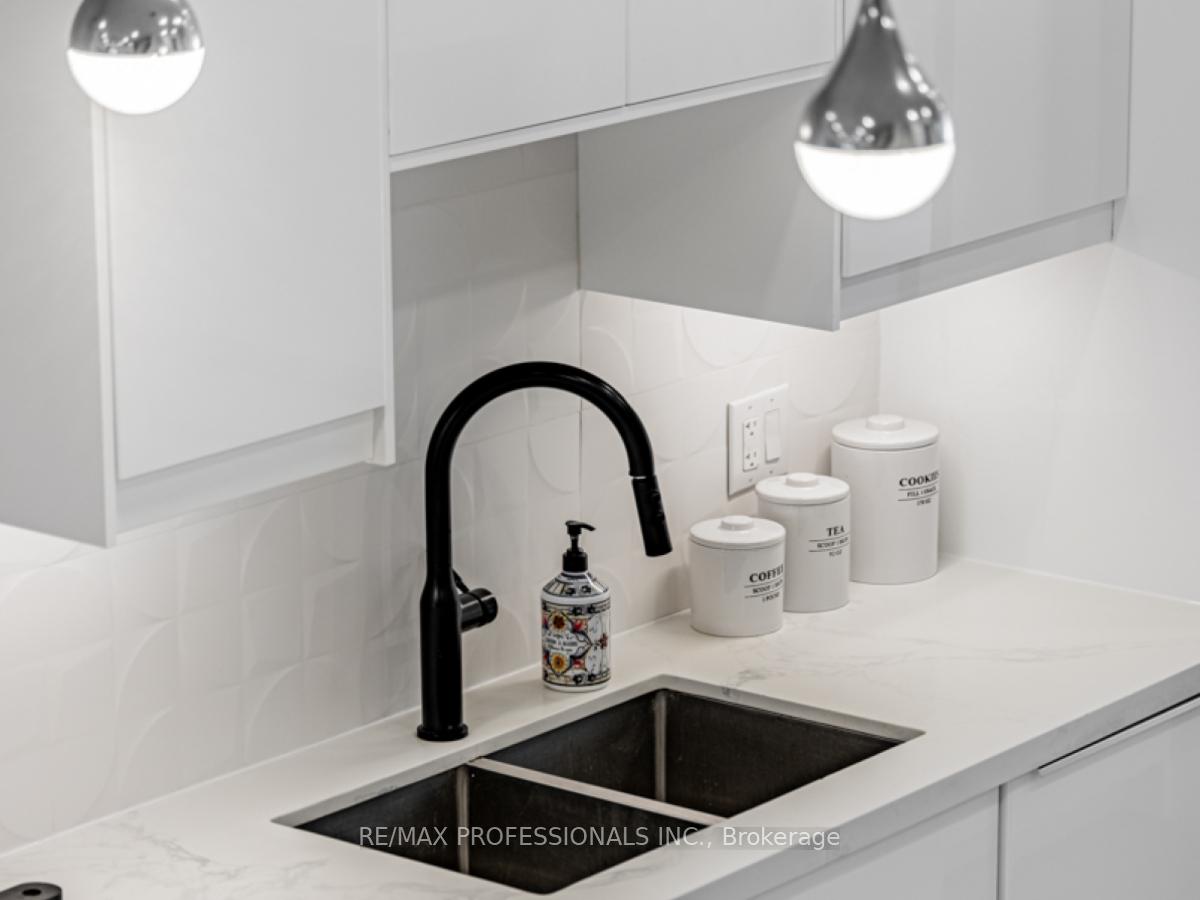 1251 Dufferin St, Toronto, ON M6H4C2 | 3 Bedroom 3 Bathroom Semi-Detached House | Image 31